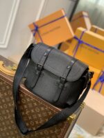 Louis Vuitton Christopher Handbags-M58476-25*29*9CM