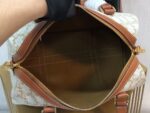 Celin Triomphe Handbags -31*21*17CM - Image 3