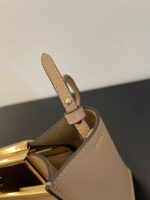 Fendi Way Handbags-23×7×18CM - Image 4