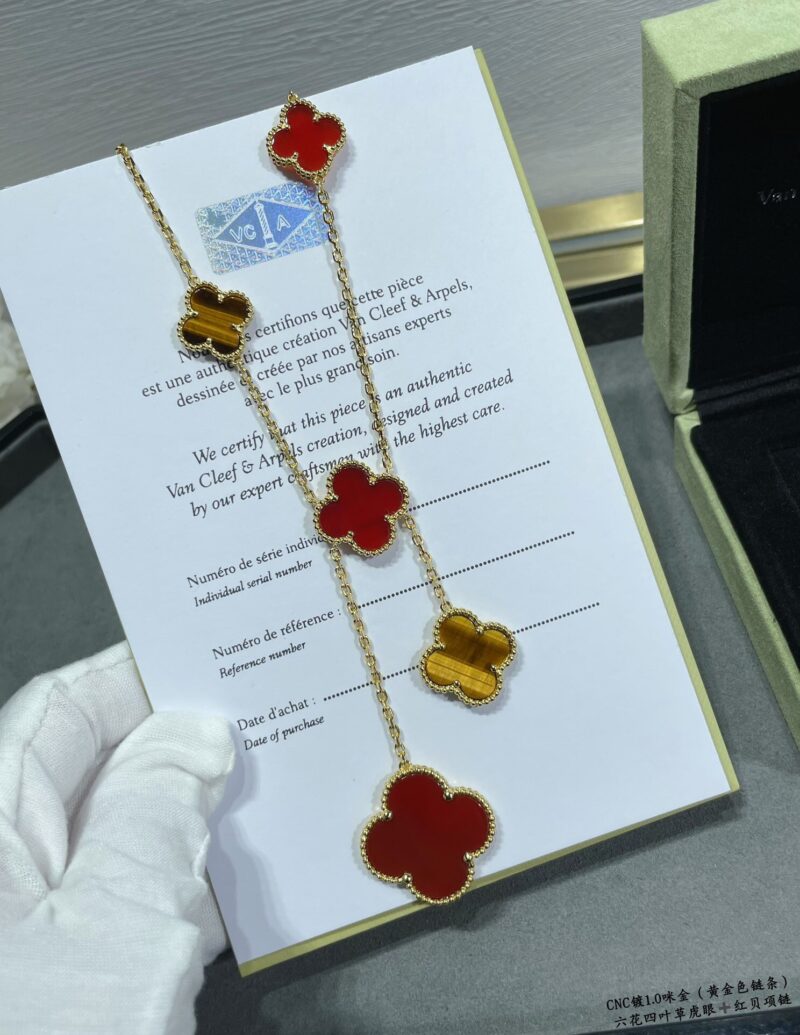 VCA Necklace - Image 4