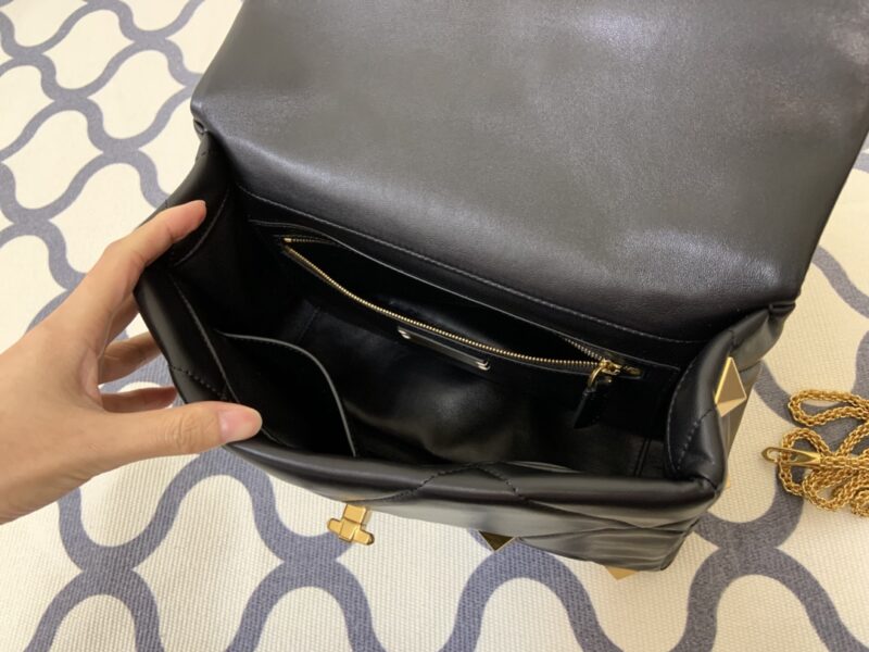 Valentin0 Garavani Roman Stud-Large Size-30*20*12CM - Image 8