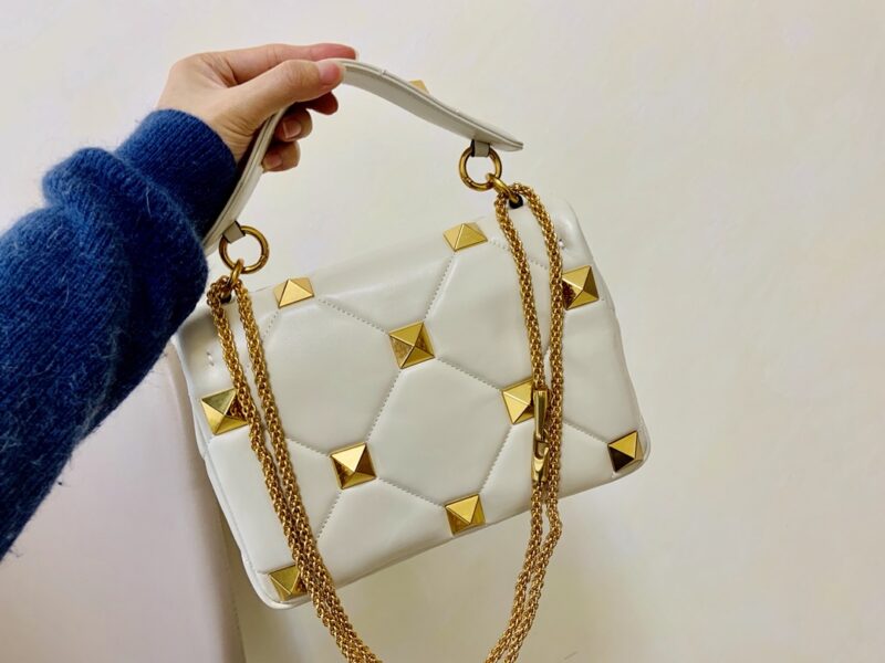 Valentin0 Garavani Roman Stud-Small Size-25*16*10CM - Image 8