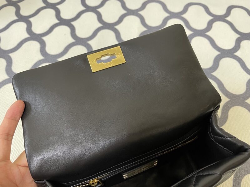 Valentin0 Garavani Roman Stud-Small Size-25*16*10CM - Image 2