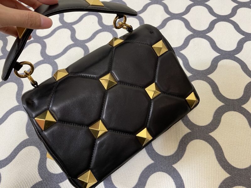 Valentin0 Garavani Roman Stud-Small Size-25*16*10CM - Image 3