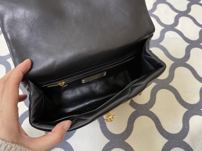 Valentin0 Garavani Roman Stud-Small Size-25*16*10CM - Image 6