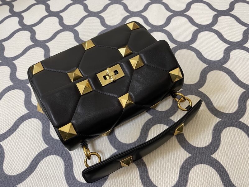 Valentin0 Garavani Roman Stud-Small Size-25*16*10CM - Image 8