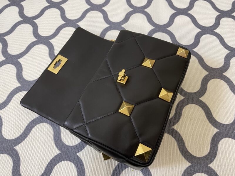 Valentin0 Garavani Roman Stud-Small Size-25*16*10CM - Image 9