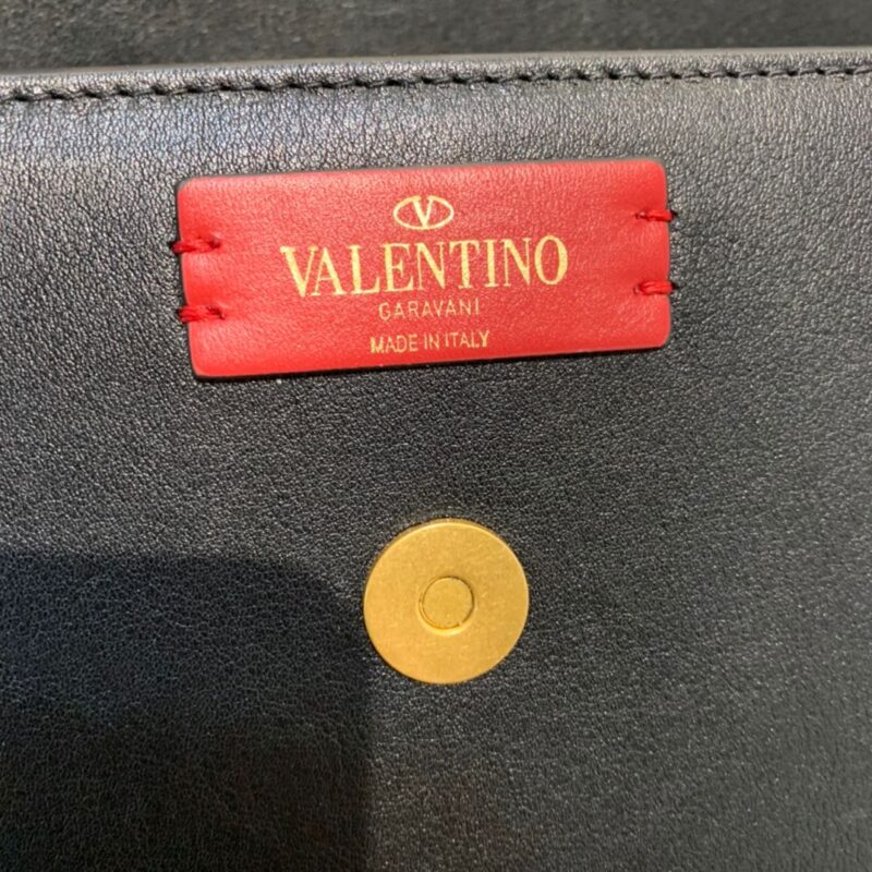 Valentino Garavani Supervee Handbags-26*8*16CM - Image 3