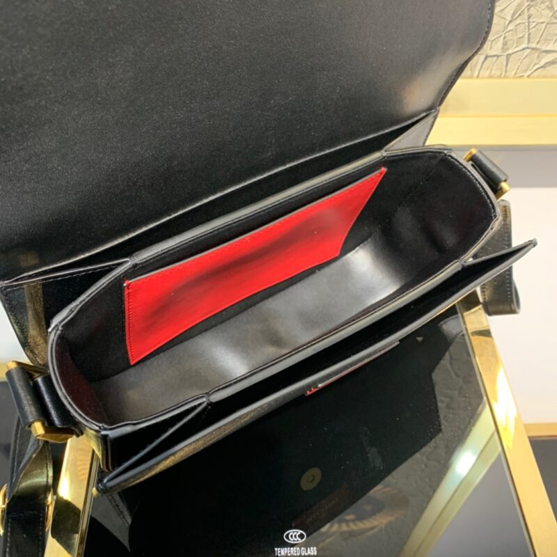 Valentino Garavani Supervee Handbags-26*8*16CM - Image 5