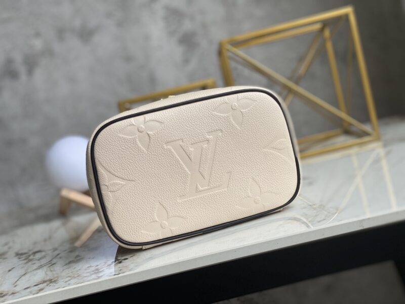 Louis Vuitton Cosmetic Bag-20*13.5*12CM - Image 2