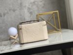 Louis Vuitton Cosmetic Bag-20*13.5*12CM - Image 5