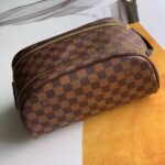 Louis Vuitton Cosmetic Bag-M47528-28*16*13CM