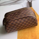 Louis Vuitton Cosmetic Bag-M47528-28*16*13CM - Image 4