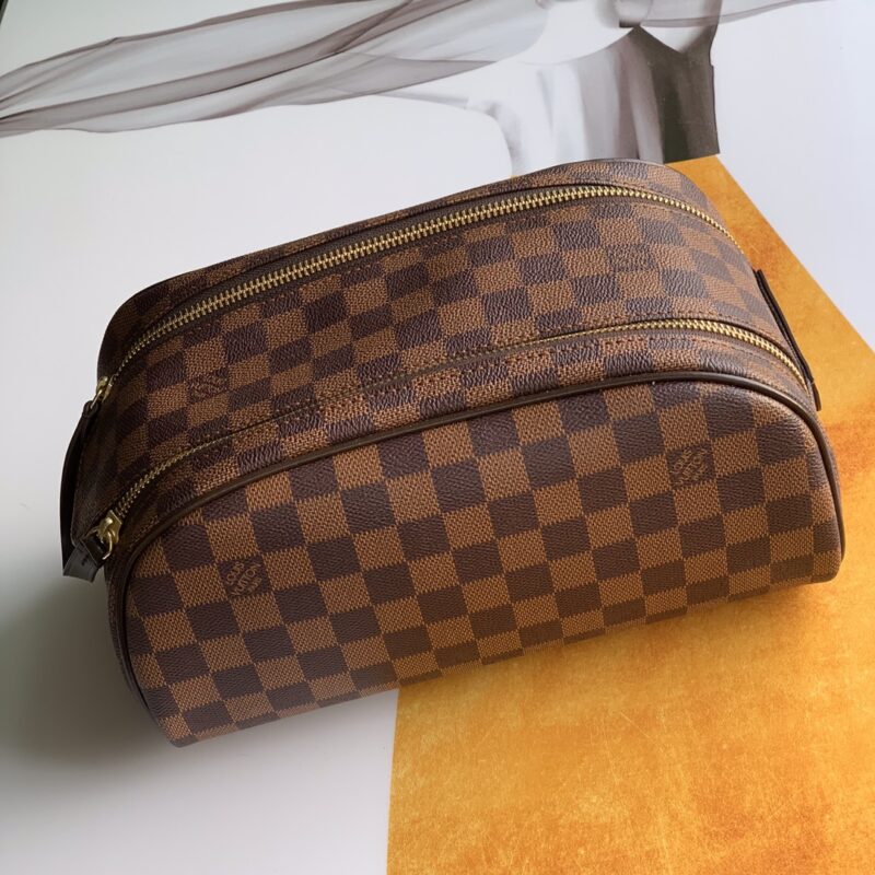 Louis Vuitton Cosmetic Bag-M47528-28*16*13CM - Image 4