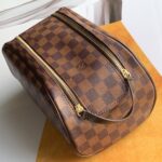 Louis Vuitton Cosmetic Bag-M47528-28*16*13CM - Image 9