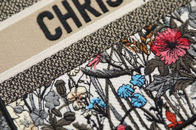 Diro Small Book Tote-36.5CM - Image 8