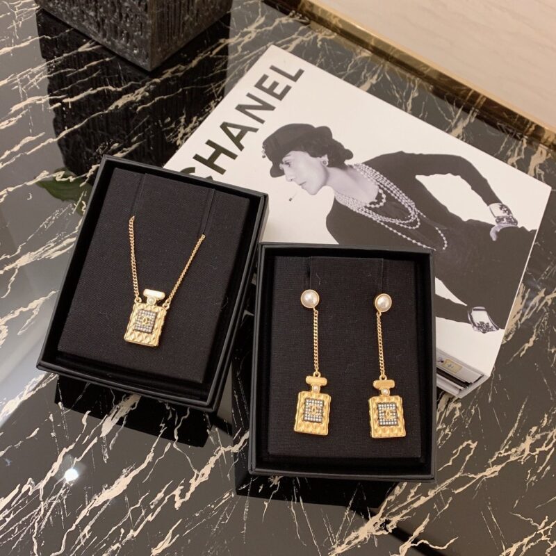 Ch@nel Earring - Image 2