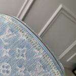 Louis Vuitton Pochette Cosmétique-19 x 12 x 6CM - Image 6