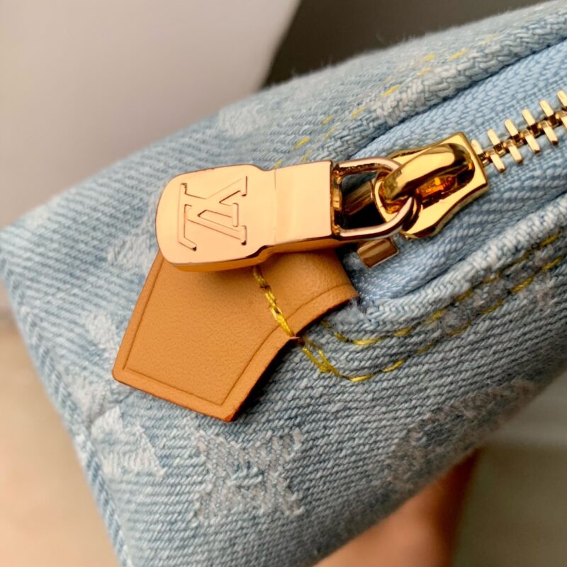 Louis Vuitton Pochette Cosmétique-19 x 12 x 6CM - Image 7