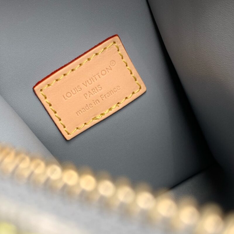 Louis Vuitton Side Trunk -M13285-16 x 8.5 x 23.5CM - Image 8