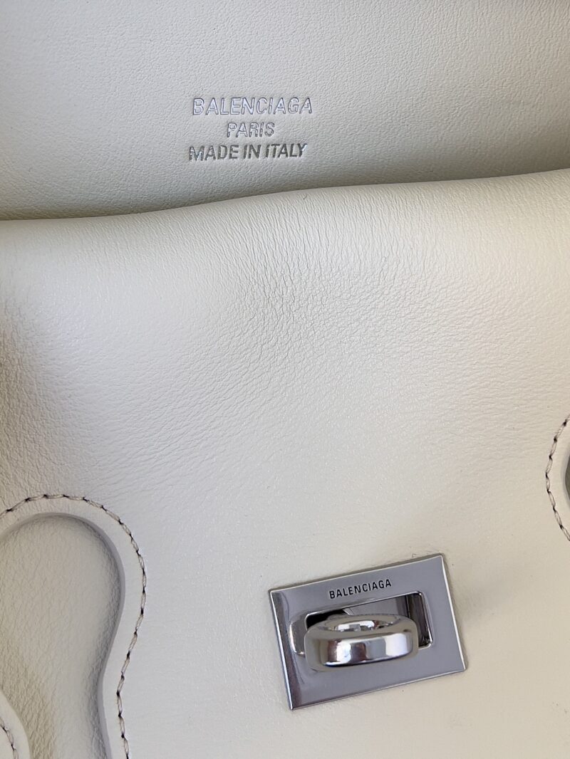 Balenciag Women's Bel Air Small Clutch On Strap in Black-27*5*14CM - Image 5