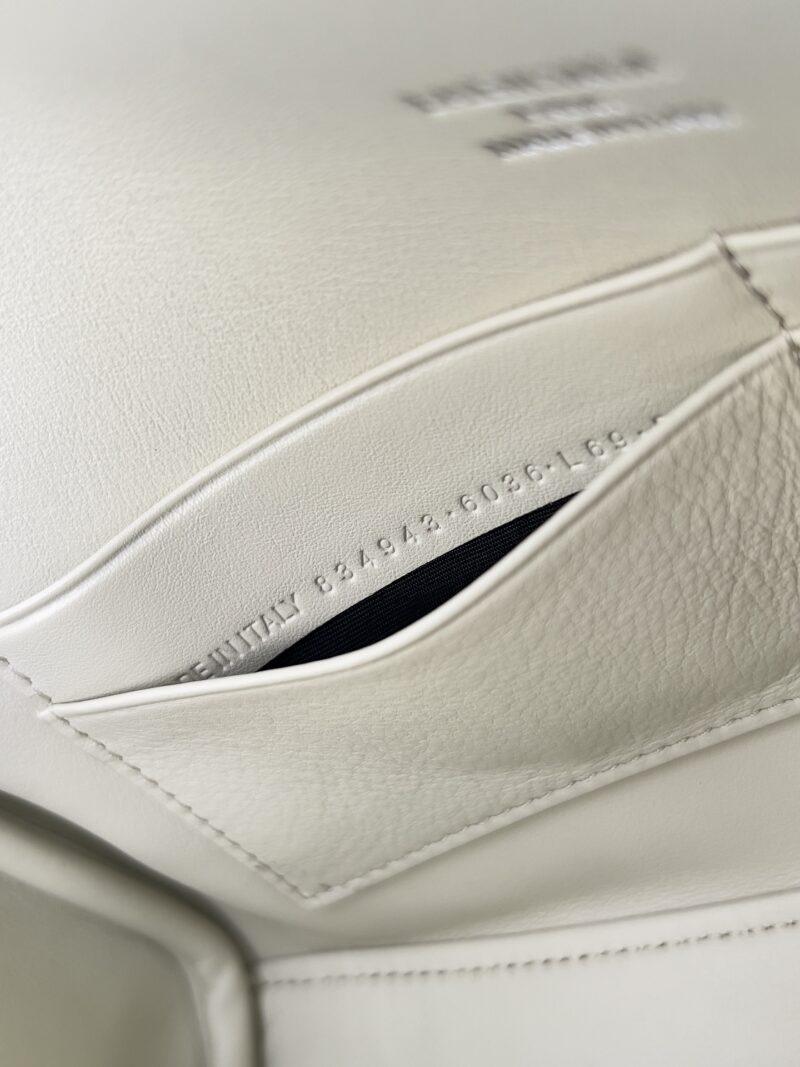 Balenciag Women's Bel Air Small Clutch On Strap in Black-27*5*14CM - Image 9