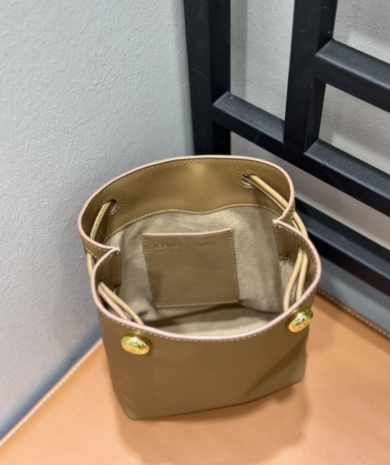 Lowee Pebble Bag-17*7*21.5CM - Image 6