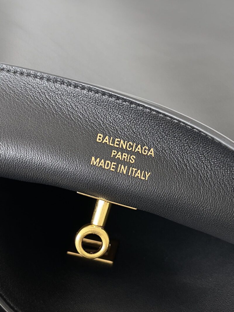 Balenciag Bel Air Shoulder Bag-43.9*39.8*15CM - Image 6