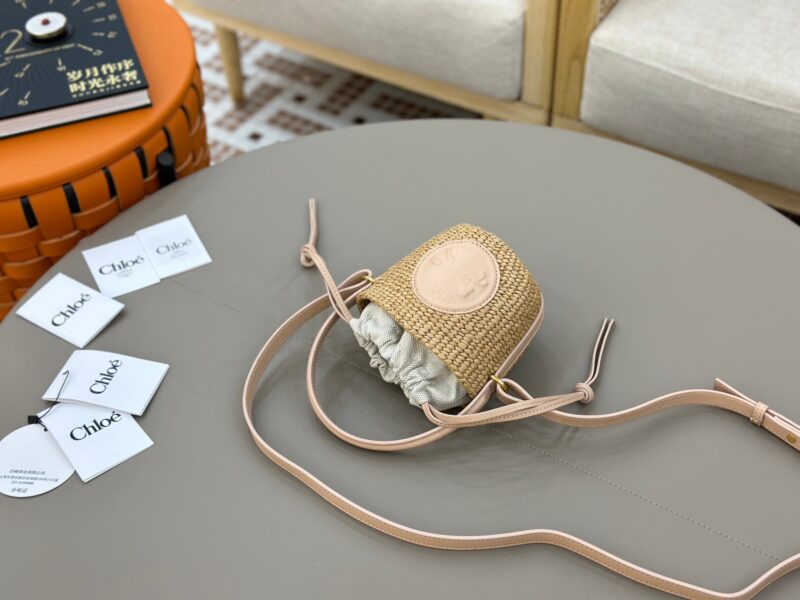 Chloé Mini Horse Medal Basket In Natural Fibers-14x12.5x14CM - Image 5