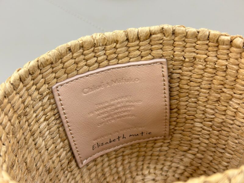 Chloé Mini Horse Medal Basket In Natural Fibers-14x12.5x14CM - Image 8