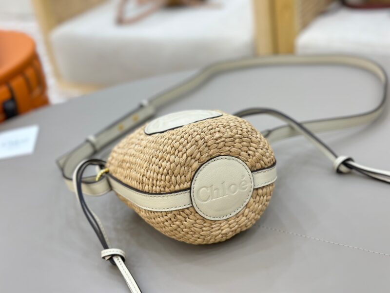 Chloé Mini Horse Medal Basket In Natural Fibers-14x12.5x14CM - Image 6