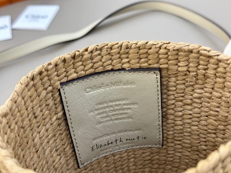 Chloé Mini Horse Medal Basket In Natural Fibers-14x12.5x14CM - Image 8