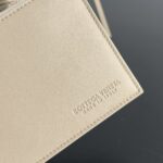 Bottega Veneta Burgundy Pinacoteca Reversible Tote -24*15*12CM - Image 9