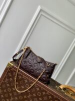 Louis Vuitton Easy Pouch On Strap-19x11.5x3CM