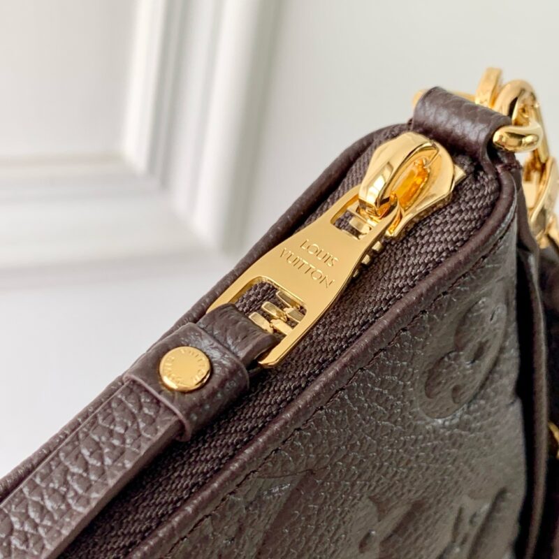 Louis Vuitton Easy Pouch On Strap-19x11.5x3CM - Image 6