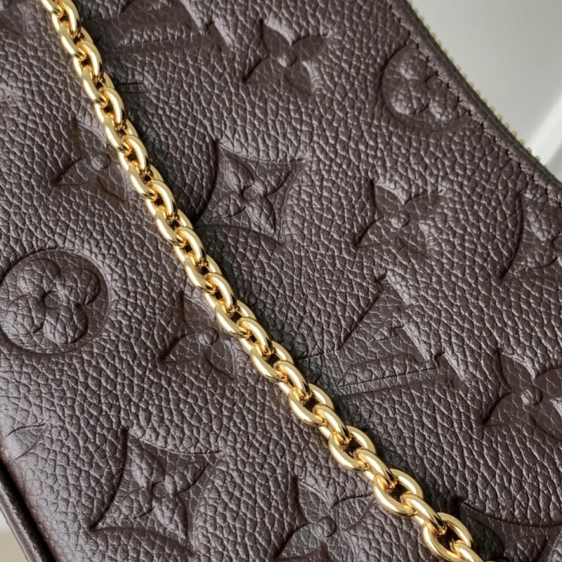 Louis Vuitton Easy Pouch On Strap-19x11.5x3CM - Image 7