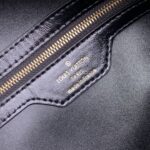 Louis Vuitton M13668 Top Handbags-40*20*25CM - Image 9