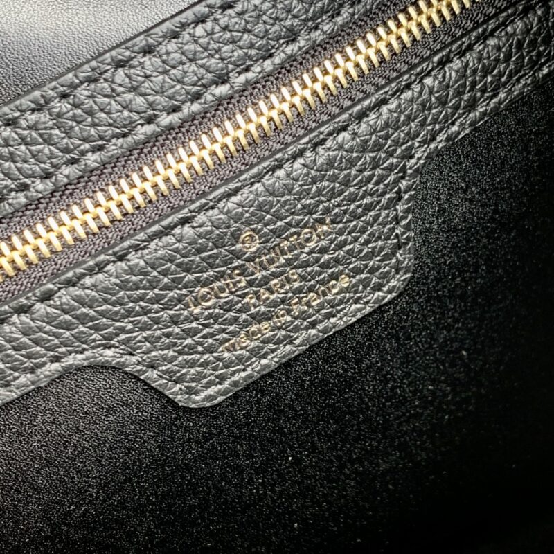 Louis Vuitton M13667 Top Handbags-25*15*18CM - Image 9