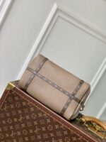 Louis Vuitton M13667 Top Handbags-25*15*18CM - Image 4