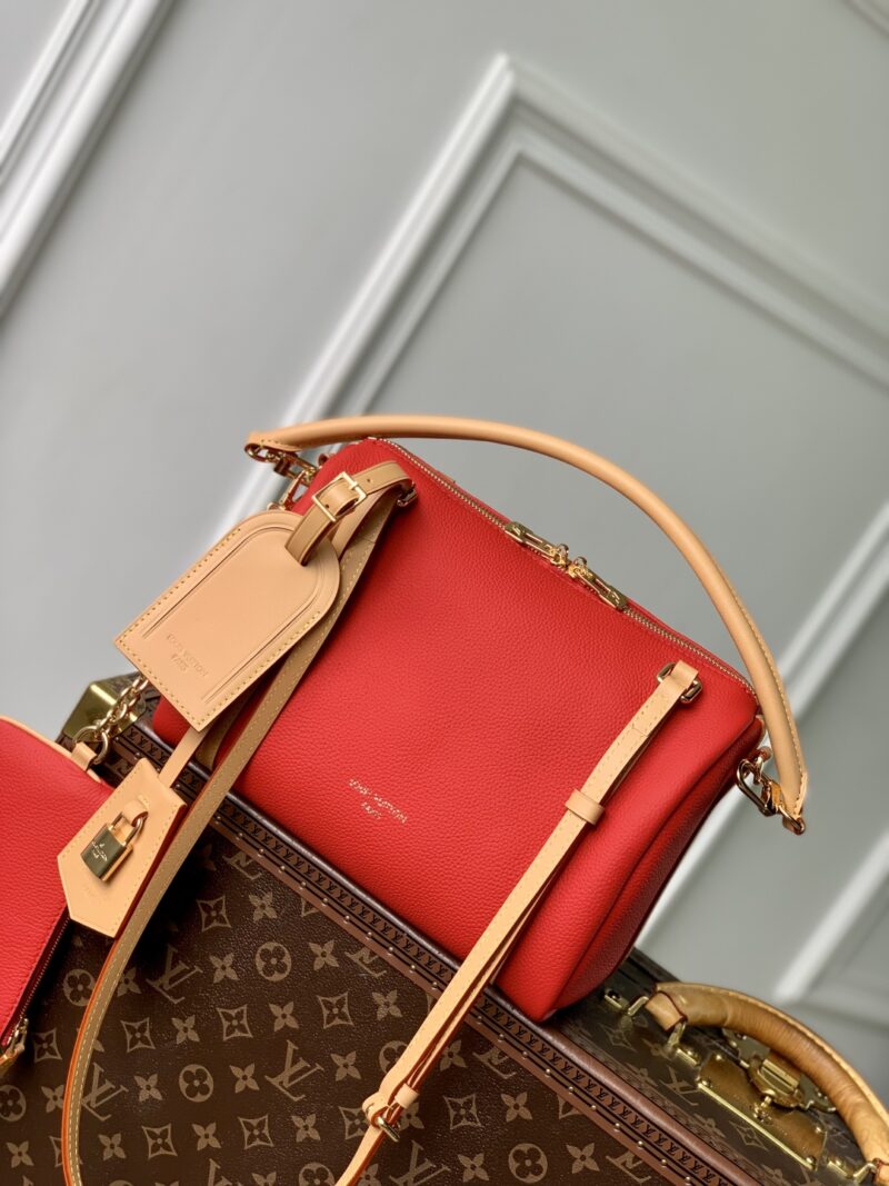 Louis Vuitton M13667 Top Handbags-25*15*18CM - Image 3