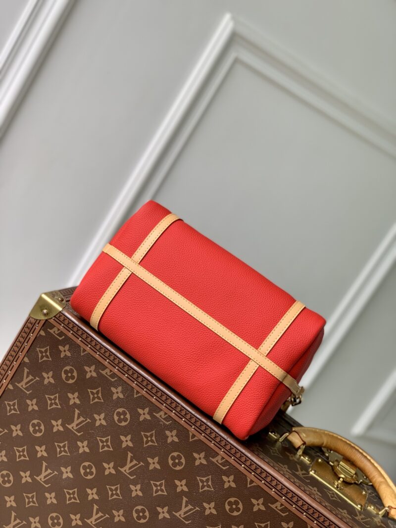 Louis Vuitton M13667 Top Handbags-25*15*18CM - Image 4