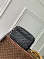 Louis Vuitton Pochette Kasai -24.5 x 15.5 x 6CM