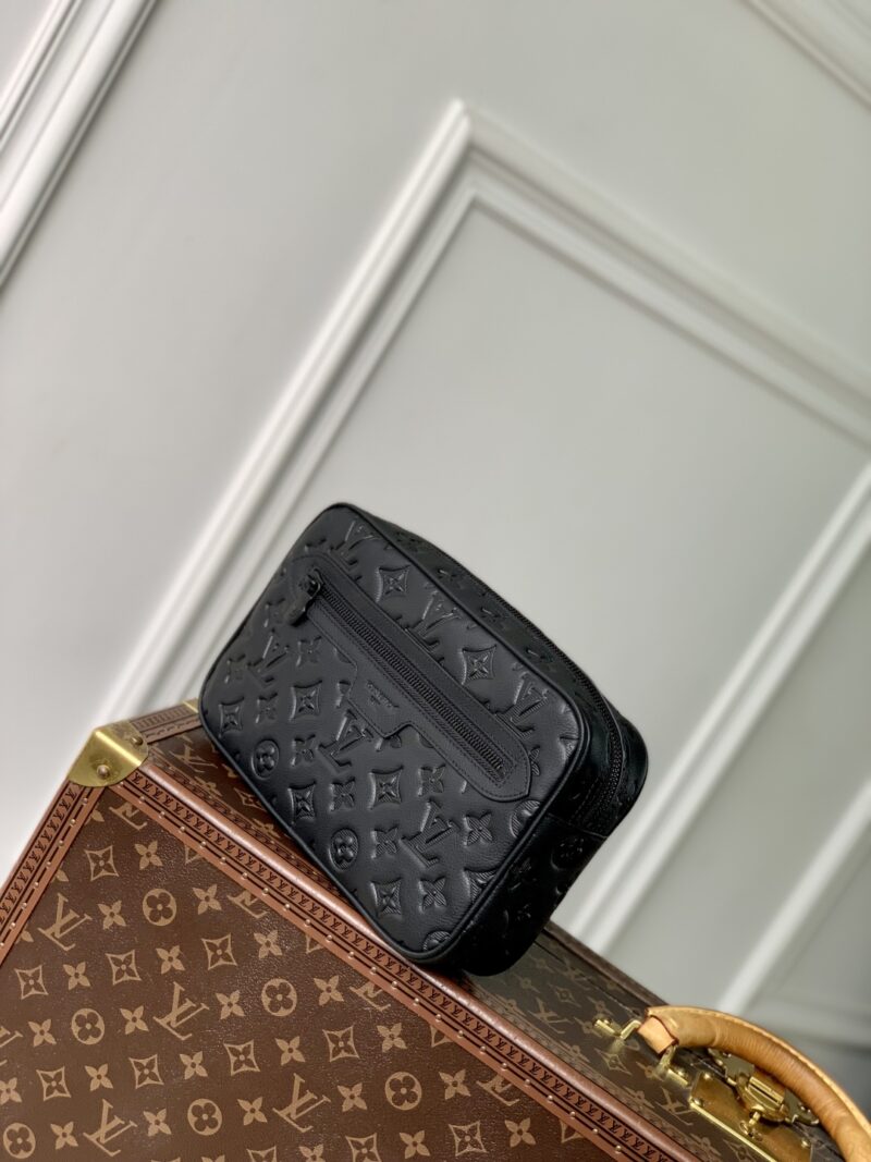 Louis Vuitton Pochette Kasai -24.5 x 15.5 x 6CM - Image 2