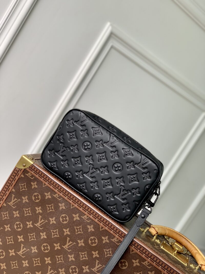 Louis Vuitton Pochette Kasai -24.5 x 15.5 x 6CM - Image 3