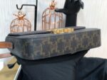 Celin Triomphe Shoulder Bag 2021S-20*10*4CM - Image 3