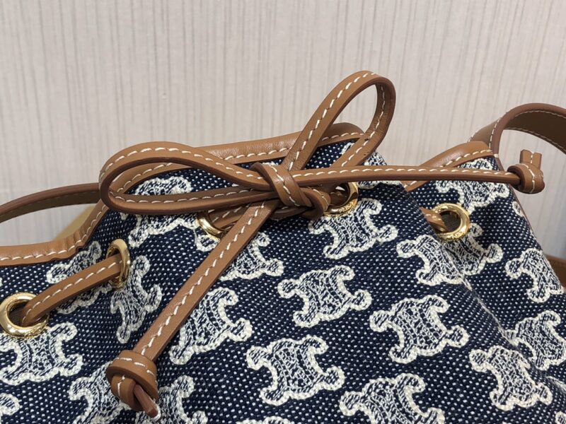 Celin Cabas Triomphe Bucket14X 21 X 14CM - Image 2