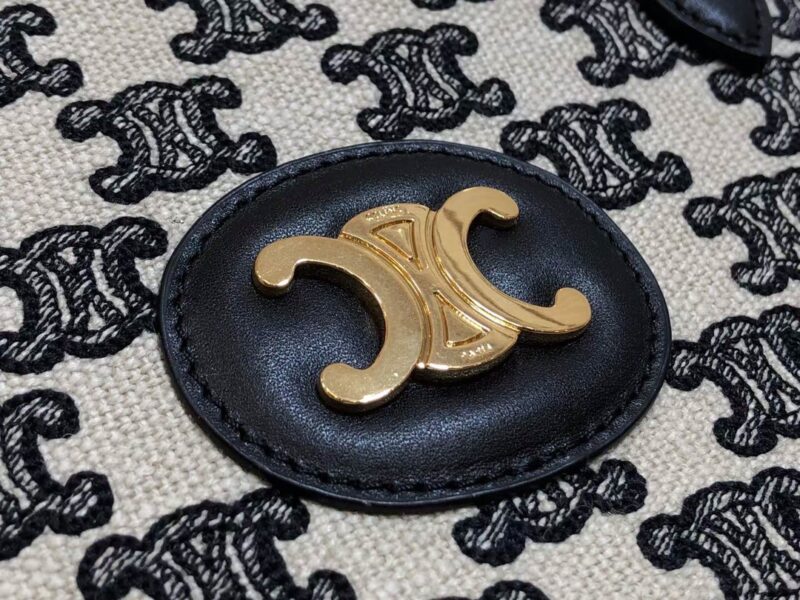 Celin Cabas Triomphe Tote-43*31* 15CM - Image 2