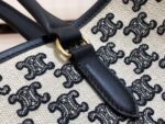 Celin Cabas Triomphe Tote-43*31* 15CM - Image 8
