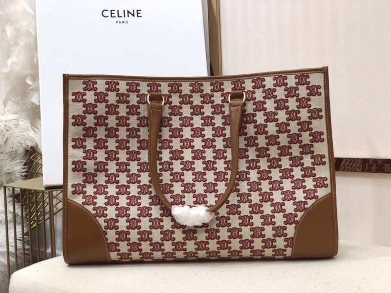 Celin Cabas Triomphe Tote-43*31* 15CM - Image 3