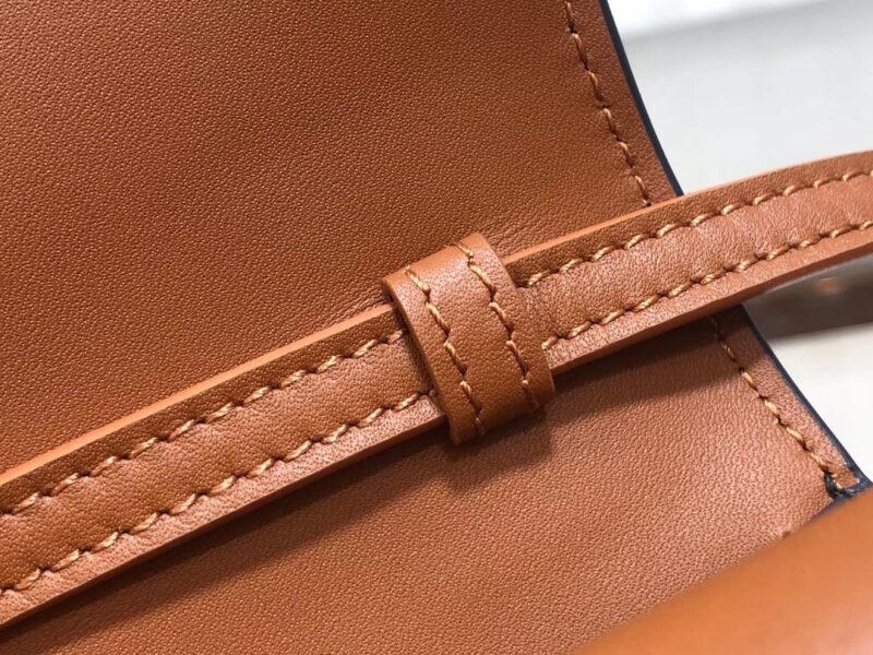 Celin Clutch On Strap-18*8*5CM - Image 4